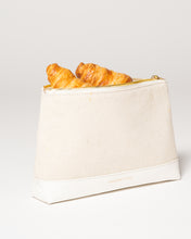 THE SNACKER - WHITE CANVAS