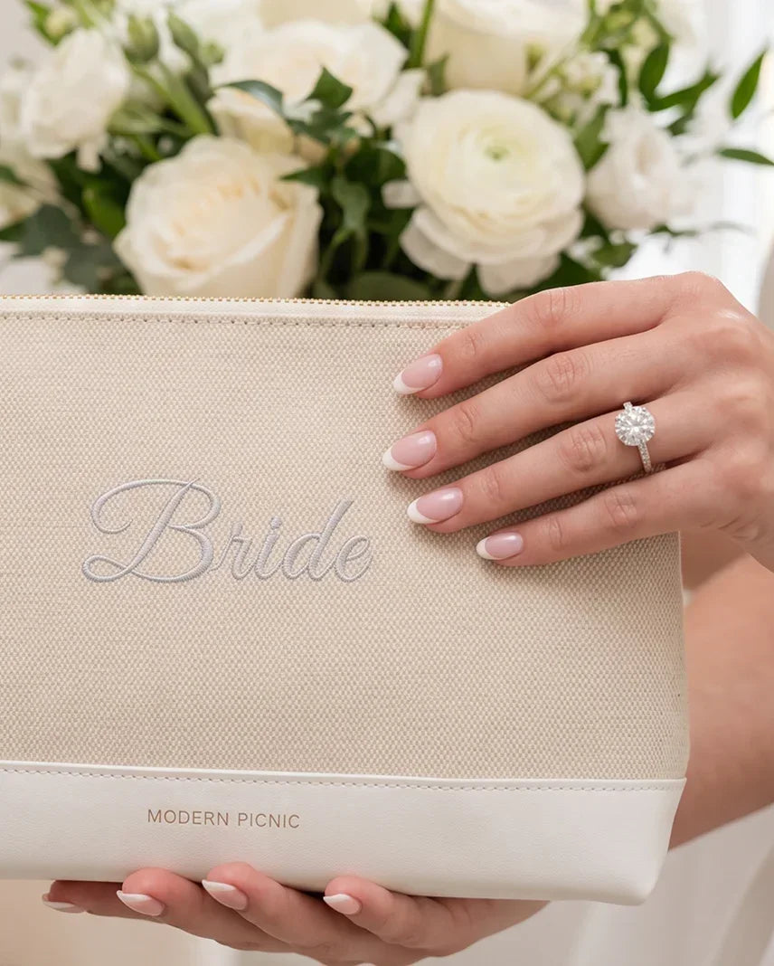 THE SNACKER - BRIDE WHITE CANVAS