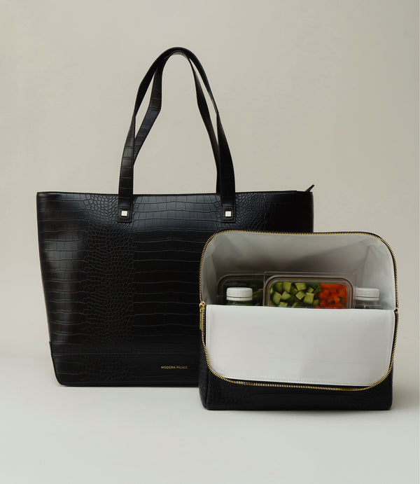 INSULATED REMOVABLE POUCH