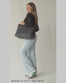 THE TOTE - BLACK